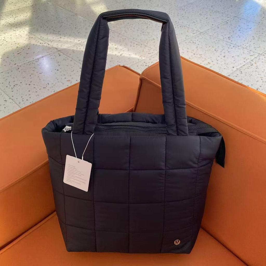 2025 A/W Tote Puffer Grande Matelassê Diamante 12L: Bolsa de Mão de Ombro Único