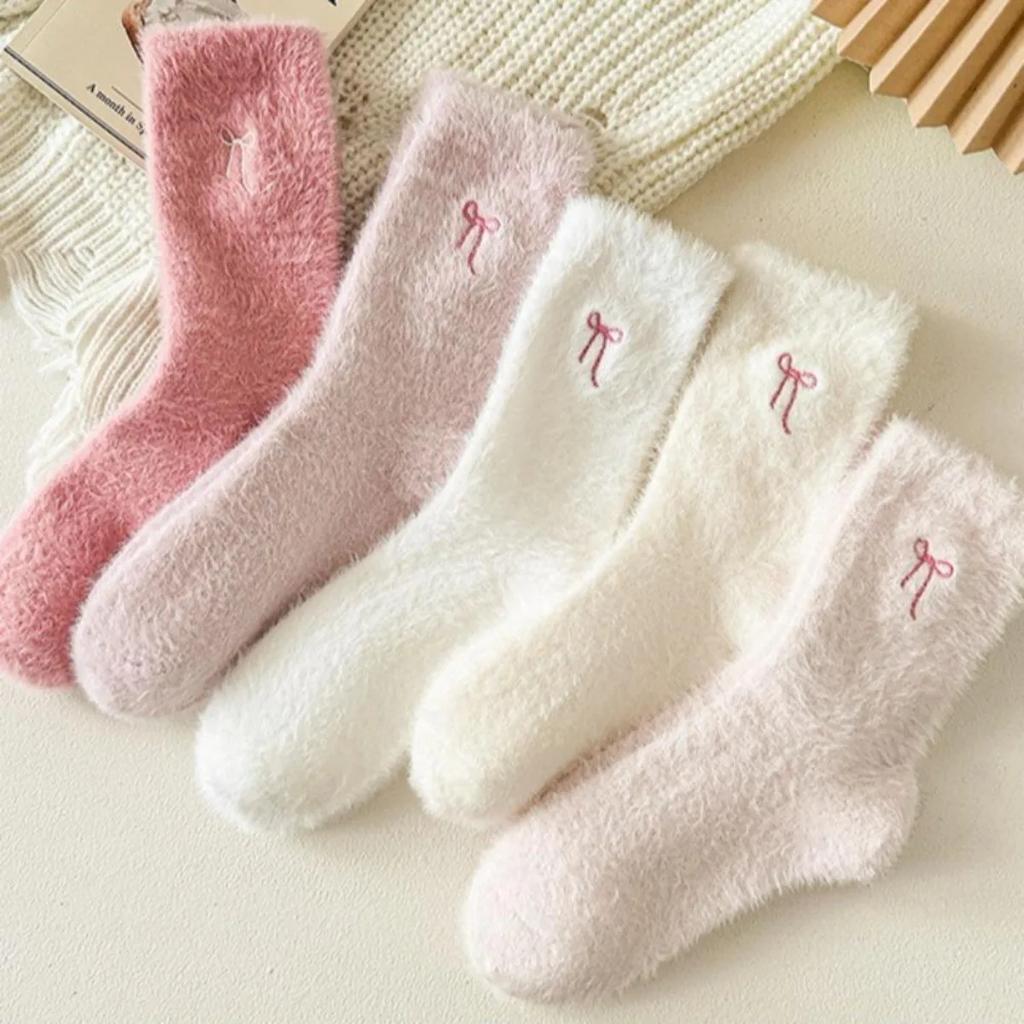 1 Pair Womens Bow Design Socks Coquette Fluffy Thick Thermal Socks for Winter Home Sleeping Soft Long Socks Cold Weather Cute