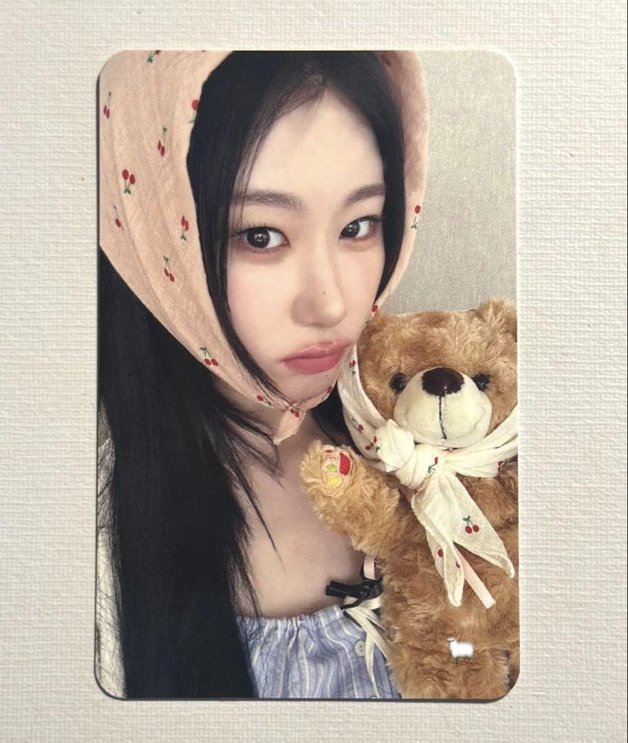 

[USED] ITZY Chaeryeong GWBG Makestar Autograph Session Limited Edition Trading Card