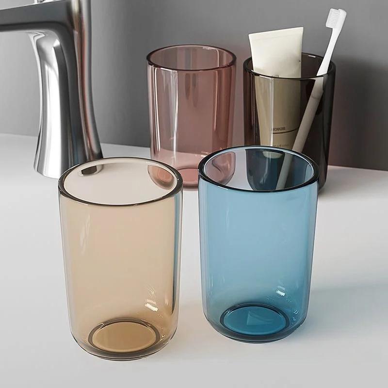 A Transparent Mouthwash Cup with A High Aesthetic Level, A Couple's Light Luxury Toothbrush Cup, and A Transparent Plastic Cup