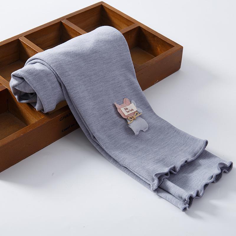 

Детские леггинсы из двухстороннего бархата с начесом для девочек, идеально подходят для осени и зимы.. Тонкий, теплый и на подкладке для дополнительного комфорта. Flannel Leggings, 140cm серый