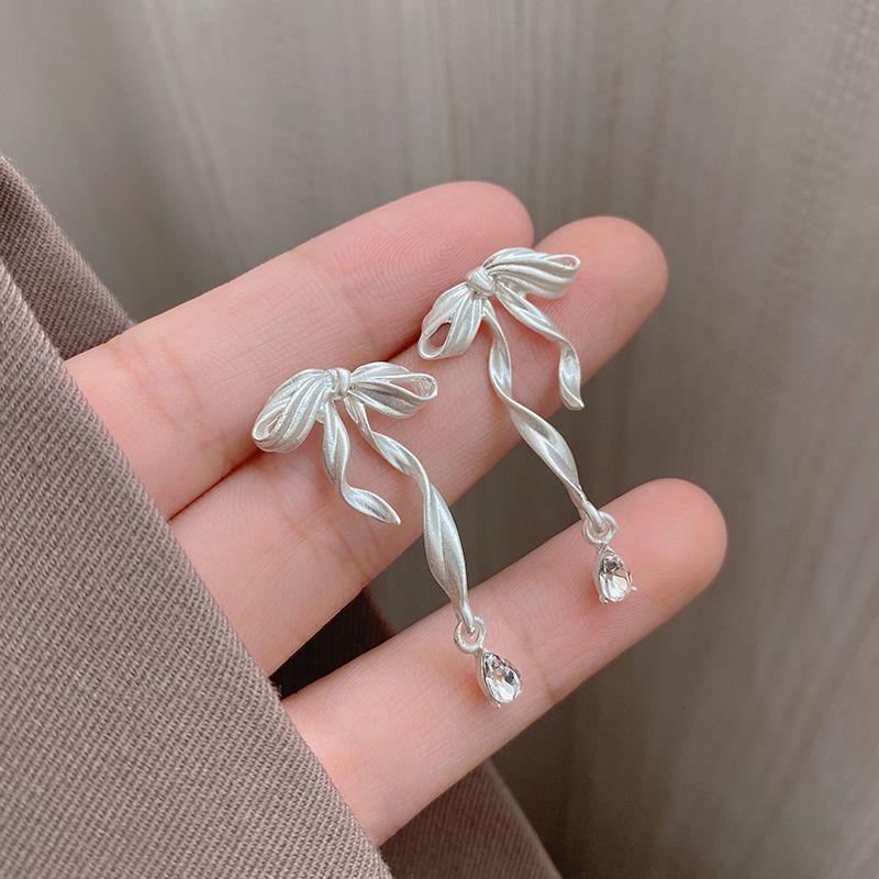 

Bows Ribbon Zircon Stud Earrings for Women Sweet Elegant Elegant Fancy Internet Celebrity All-Match Fashion Earrings Ear Rings Bows stud earrings