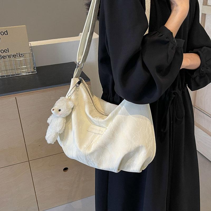 2025 autumn new models, popular this year, large bags, Mori series, versatile commuting sense, velvet, large capacity, lightweight, tote bag tide