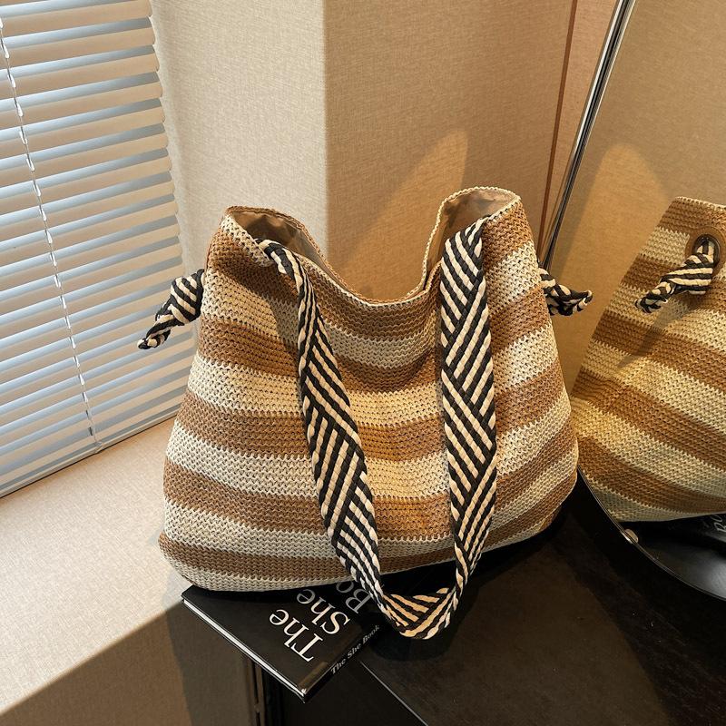 

Large capacity tote bag women s new simple casual shoulder bag striped fashion shopping bag messenger bag хакі
