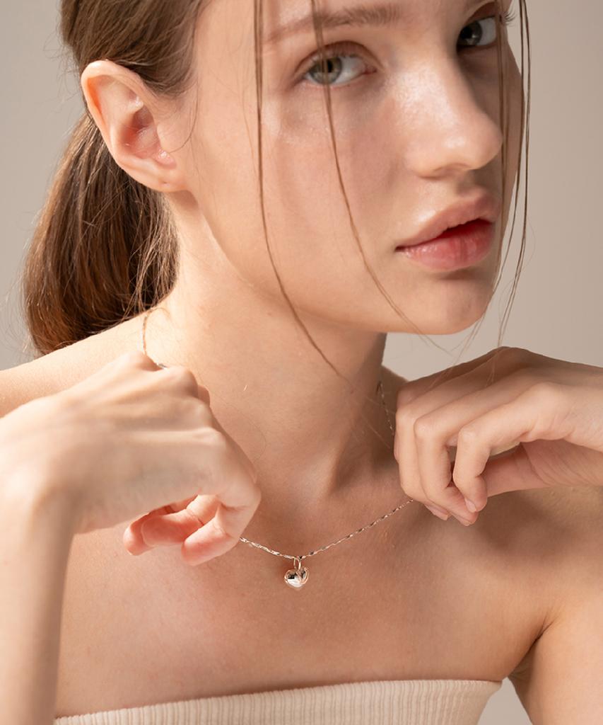 Jnui Divine Heart Necklace