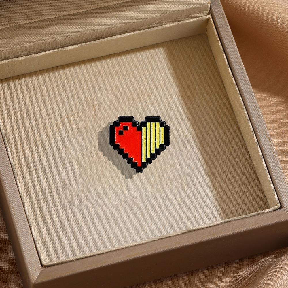 Pixel Love Brooch Unisex Cartoon Red Heart Metal Badge Trendy Versatile Clothes Backpack Scarf Accessories Brooch синий