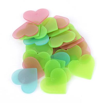 100 Uds. Pegatinas de pared fluorescentes para habitación de niños con forma de corazón y brillo luminoso