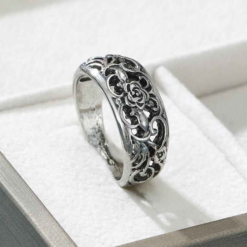

Vintage Copper Color Hollowed Out Carved Floral Pattern Ring, Women s Personalized Creative Holiday Accessory Zircon 8