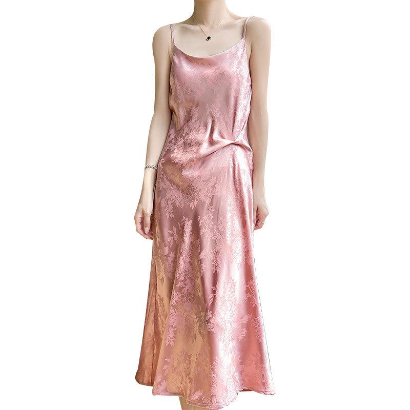 Women's Spring and Summer Lean Jacquard Halter Dress with A Line Collar To Show The Temperament of The Mid-length Dress