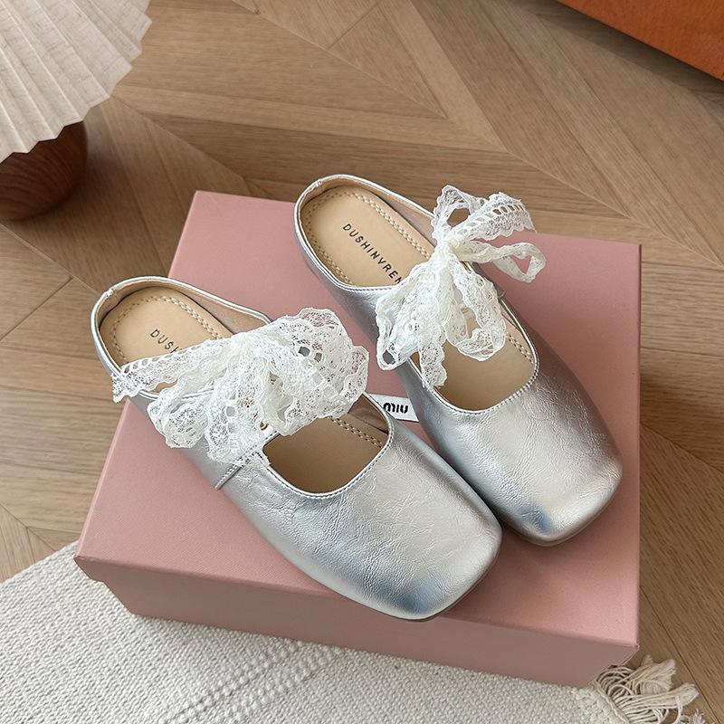 

Flat bottom gentle fairy wind soft bottom bag head slippers female 2025 summer square head French lace bow half slippers 35