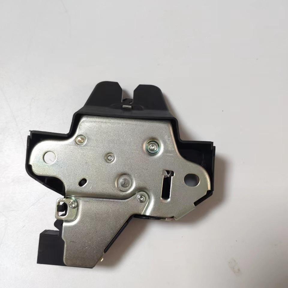 Toyota Trunk Lock 64600-02121