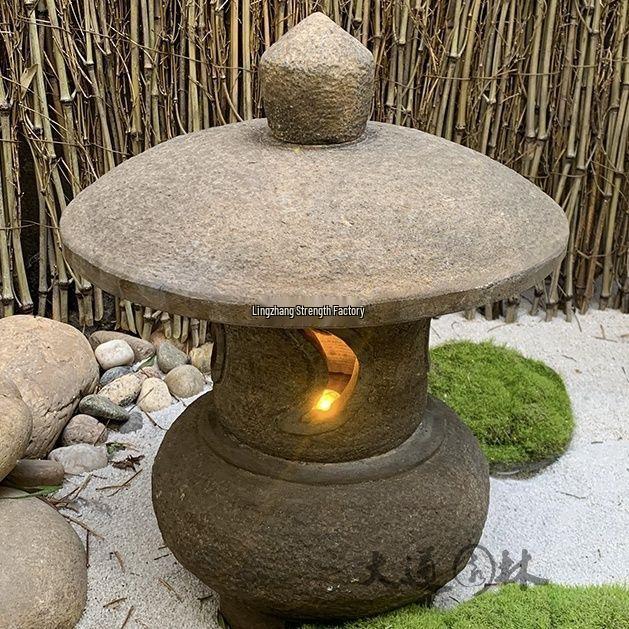Antique Stone Carving Zen Garden Lantern for Outdoor and Hotel Courtyards