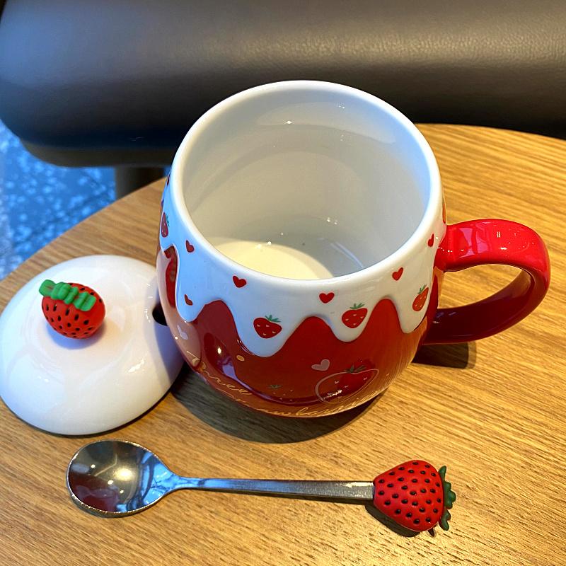 Cute Ceramic Cup Girl Heart with Lid and Spoon Mug Strawberry Large Capacity Creative Household Breakfast Coffee Cups