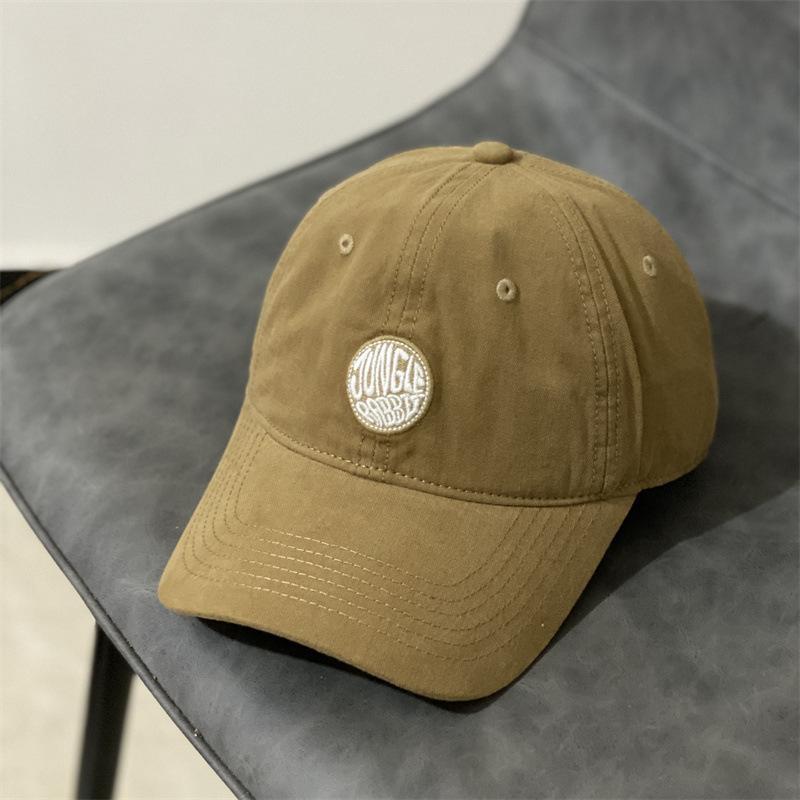 The New Big Head Version Has Great Texture, Leather Standard Versatile Baseball Hat, Female Student Duck Tongue Class Hat, and Male Free Shipping.