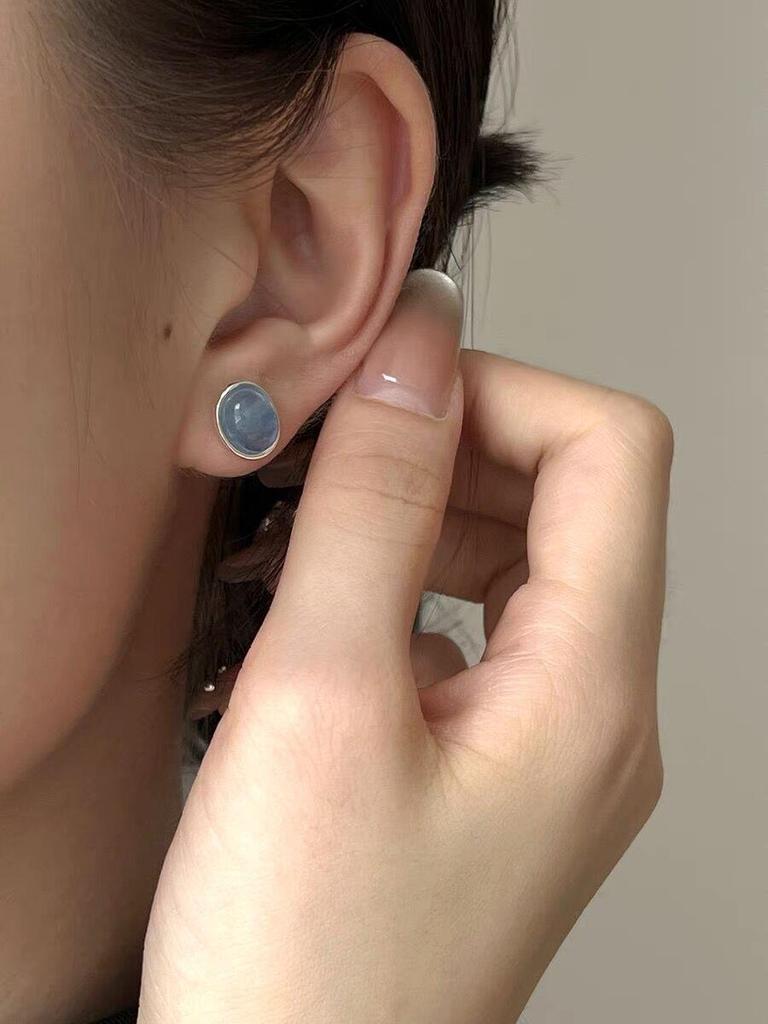 Boucles d'oreilles Clous Ovales Aigue-marine en Argent Sterling S925 pour Femmes - Style Élégant, Polyvalent et Cool.