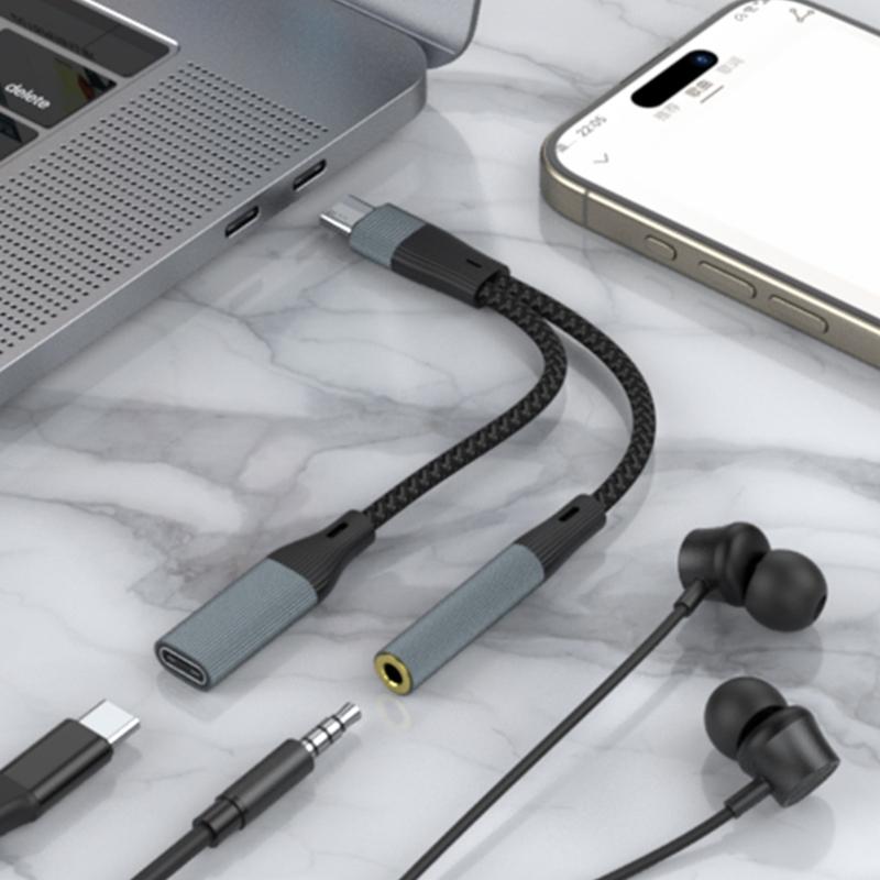 USB C To 3.5mm Headphone And Charger Adapter Type C To 3.5mm Dongle Cable PD60W Fast Charging and Audios Cord 14cm