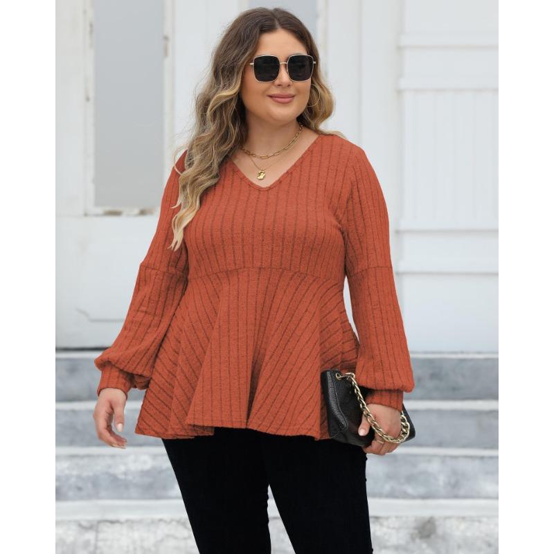 Женский свитер большого размера с рукавами-фонариками и V-образным вырезом на осень — фото 13