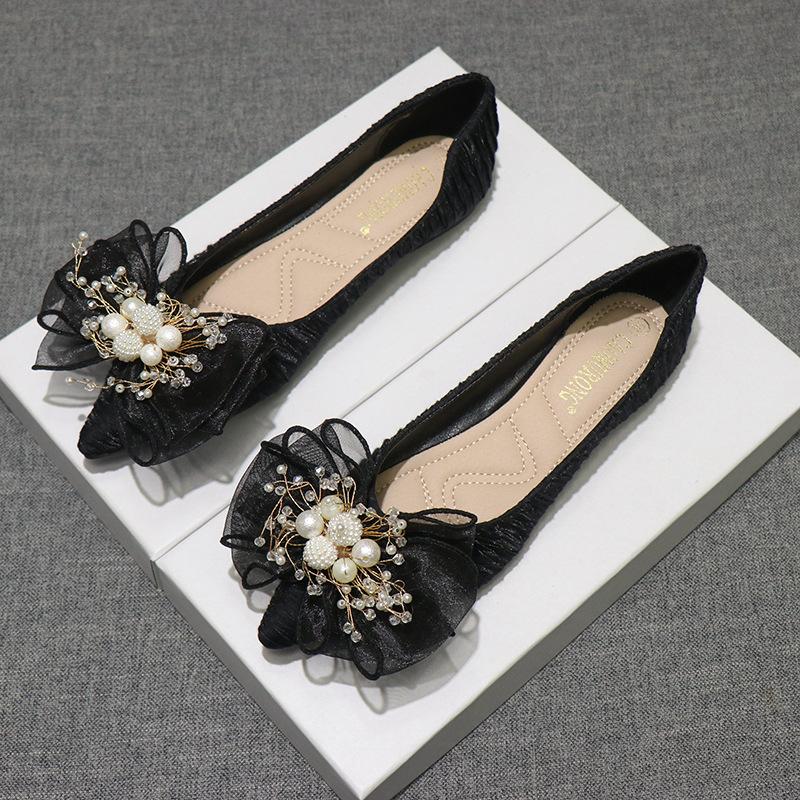 Fashion pearl beading crystal pandent flats women  silk pleated bowknot ballerina shoes woman pointed toe moccasins big size 43