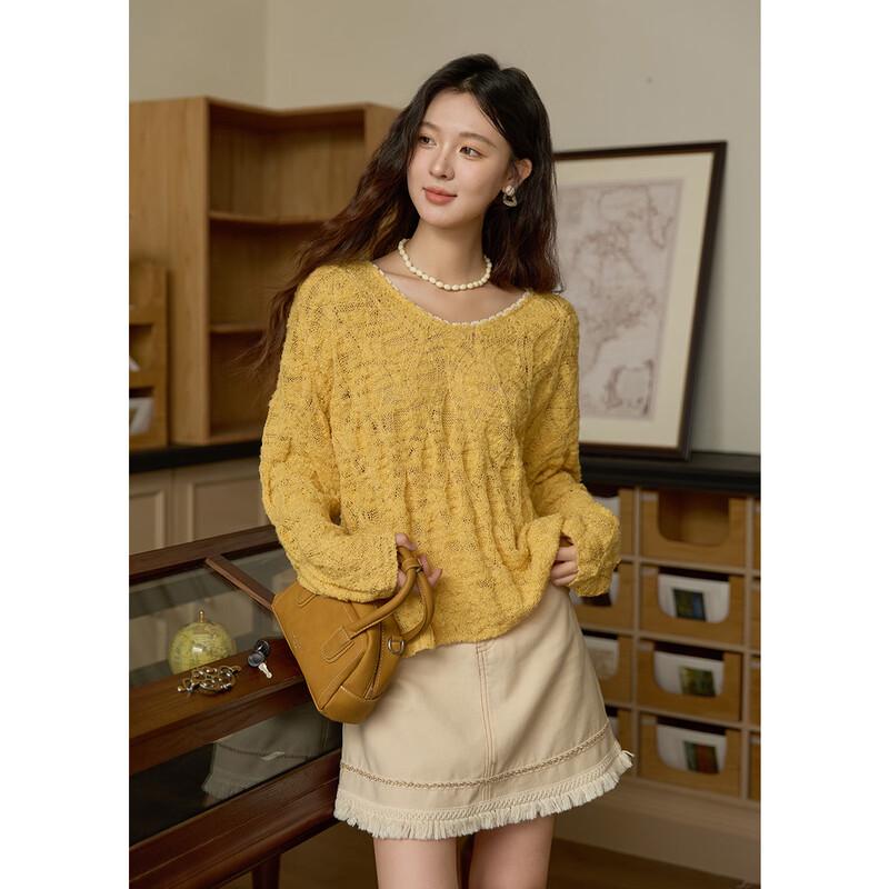 Women s V-Neck Lace-Trimmed Cutout Knit Sweater L