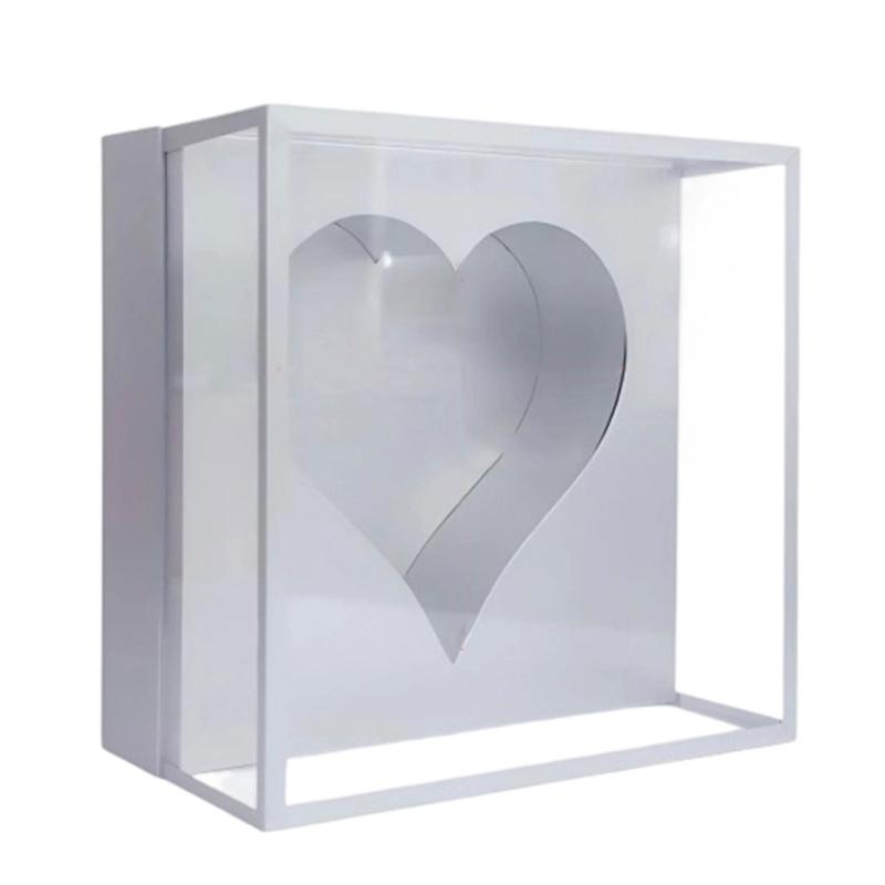 

Elegant Heart Design Acrylic Display Case Anniversary Gift Packaging for Preserving Roses Jewelry Decorative Items серебряный