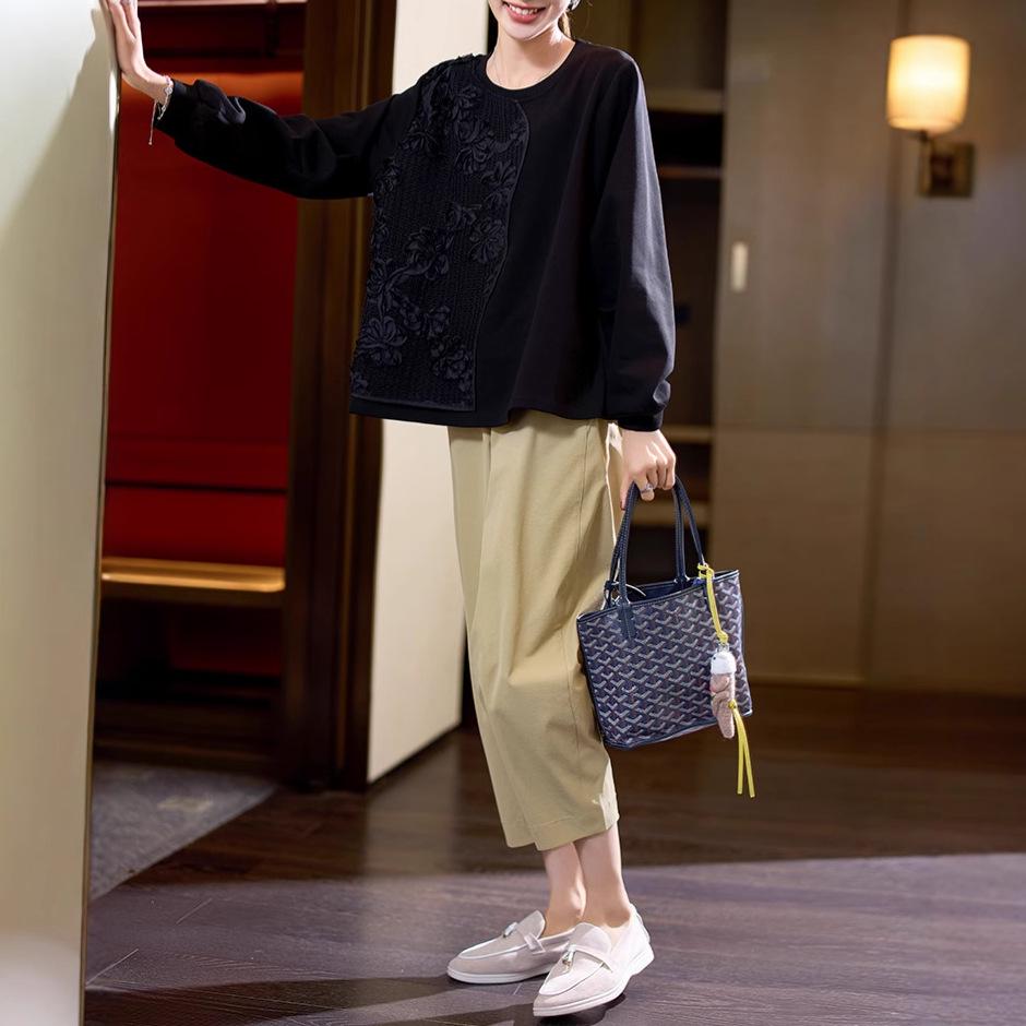 Dámské trendy černé tričko s dlouhým rukávem s výšivkou, zima 2024, nový čínský styl, nadměrná velikost