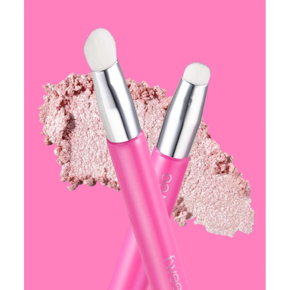 Fwee Fu Feather Like Dual Eyeshadow Brush