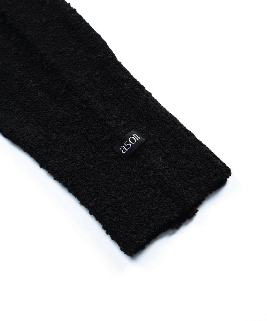 Aejeuon Kira Off-Shoulder Knit / Black