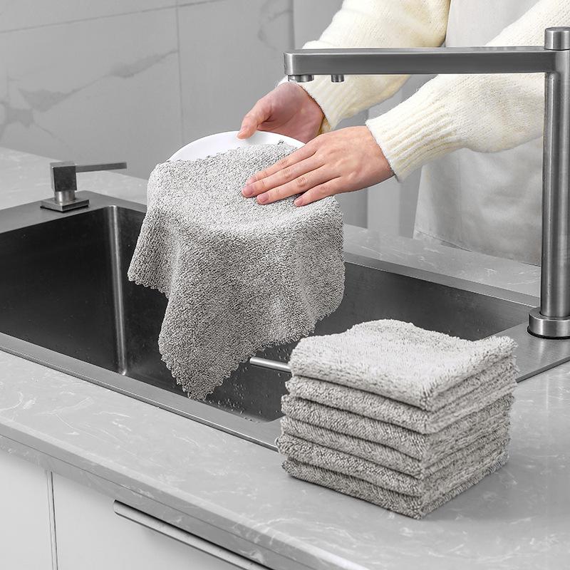Wave Pattern Coral Fleece Kitchen Dishcloth - Absorbent, Thickened Cleaning & Scouring Pad.