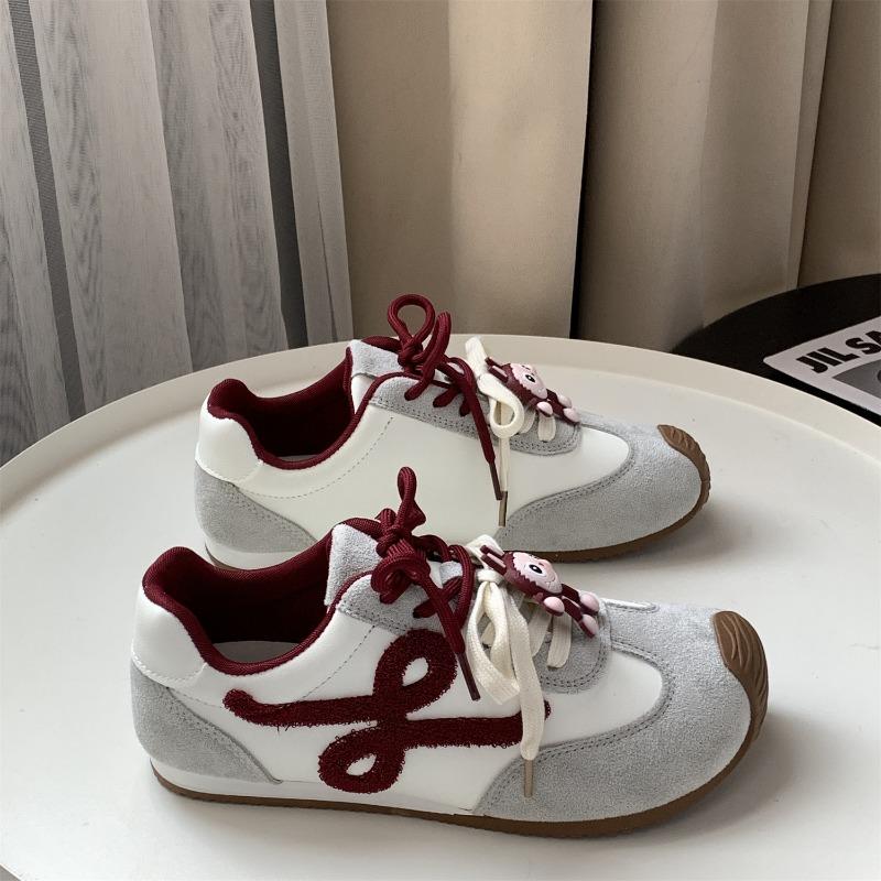 

Lightweight women s new spring and autumn leather retro ugly cute tilted head color matching casual 40 бежевый