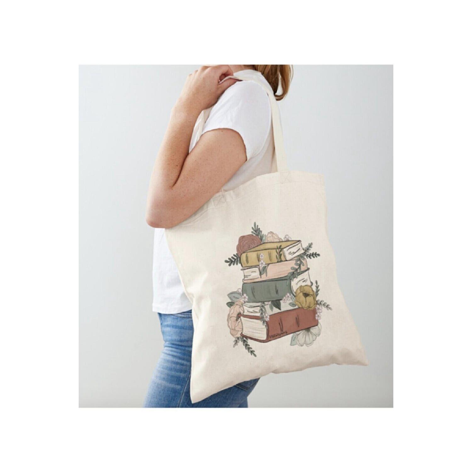 

Book And Flower Printed Raw Cloth Shoulder Standart вершковий
