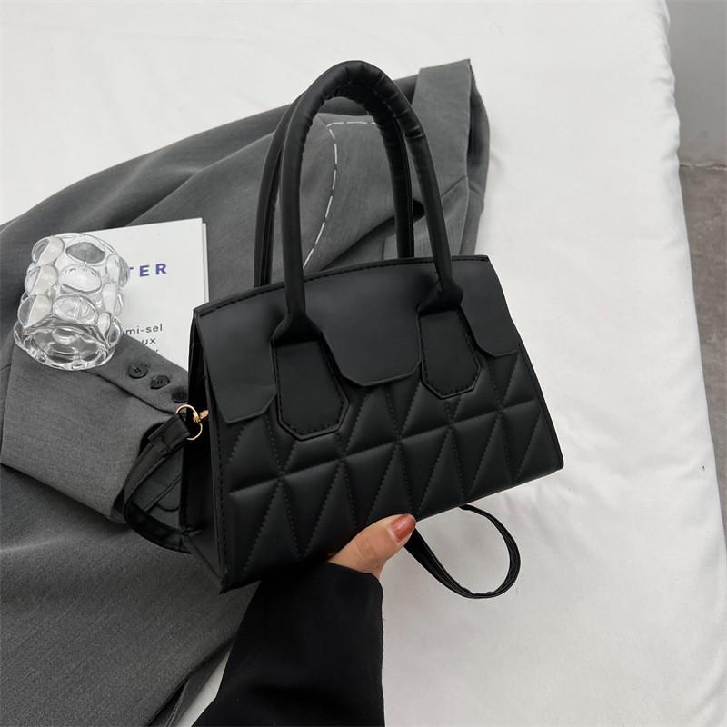 

Stylish Pu French Handbag For Women With Chic Stitching And Trendy Plaid Design чёрный
