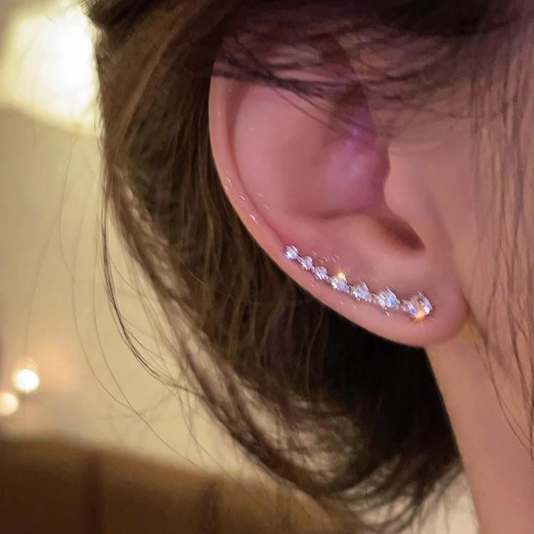Sparkling 2025 Curved Earrings: Elegant, Light Luxury Studs with Unique Design for Women