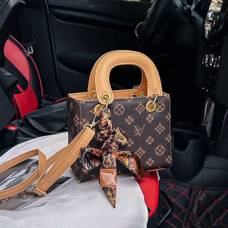 New fashion contrasting bag portable shoulder messenger women's bag