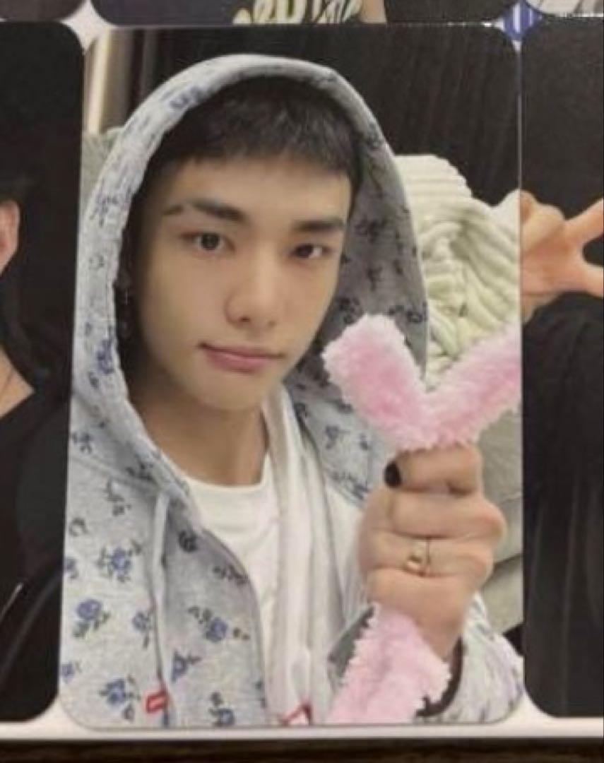 

[Б/У] straykids Хёнджин KARMA лимитированная версия торговая карточка