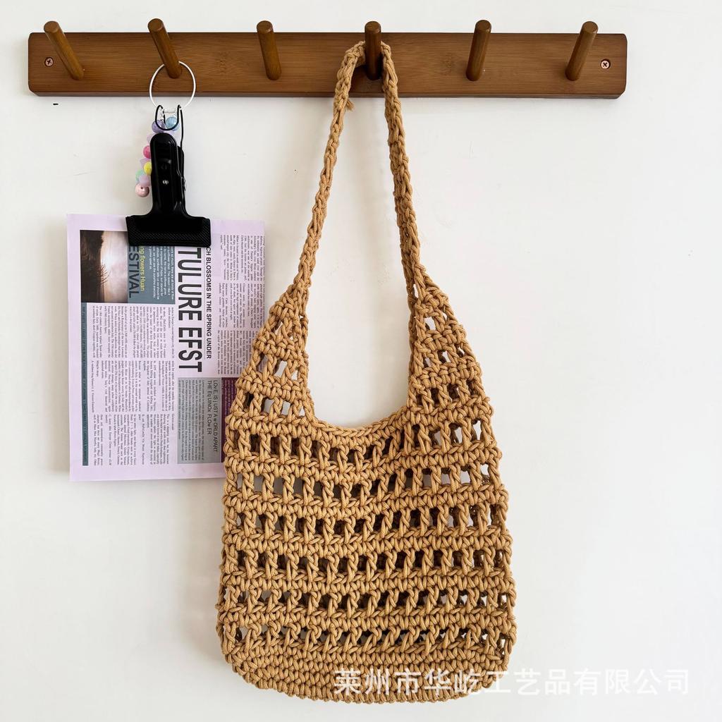 Korean hollow large-capacity straw woven bag new simple light luxury versatile seaside vacation beach shoulder bag