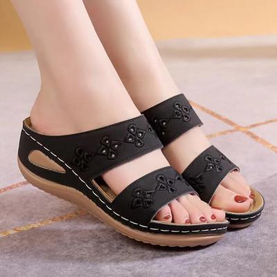 Nuove Pantofole da Donna Ricamate con Fiori Sandali da Donna in Pelle Estive Leggere Casual Zeppe Pantofole Slip-on Scarpe Estive per Donna