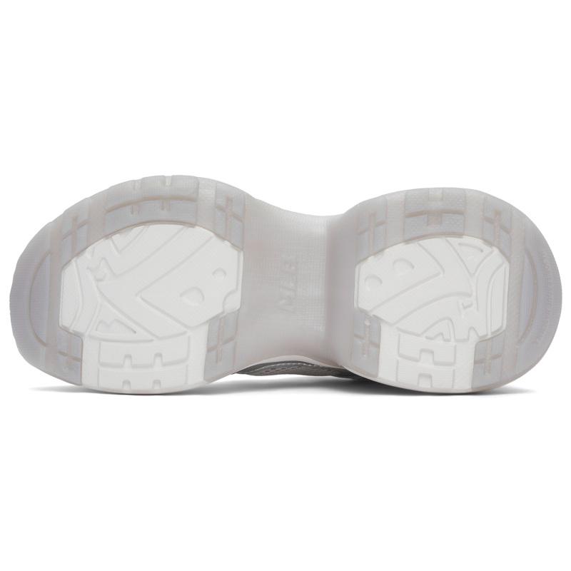 MLB New York Yankees Slip Resistant And Breathable Low Top Casual Shoes Women's Silver Sneakers 3ASHW045N-50SIS