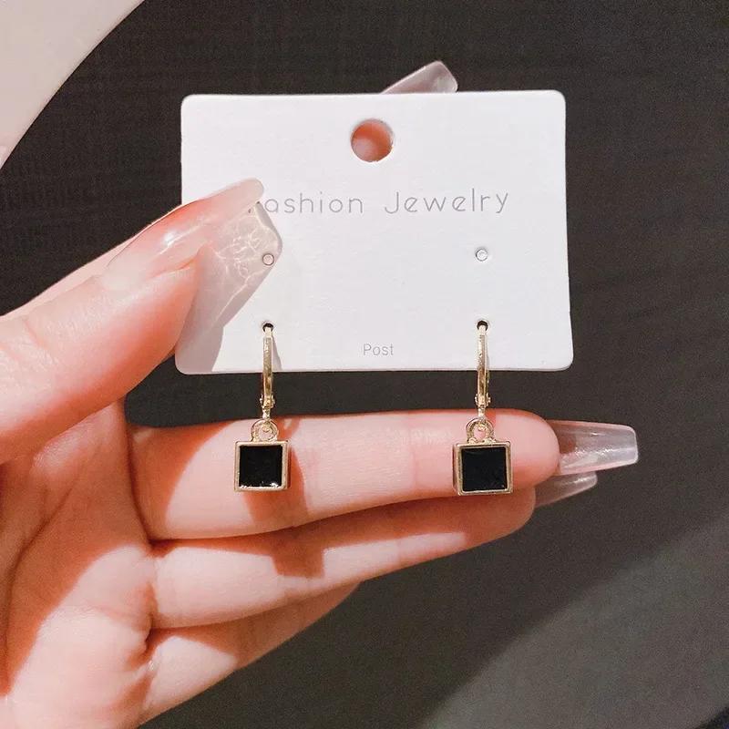 2026 New Arrival Temperament Black Enamel Square Drop Dangle Earrings for Women Vintage Hoop Korean Earrings Bride Jewelry Gift