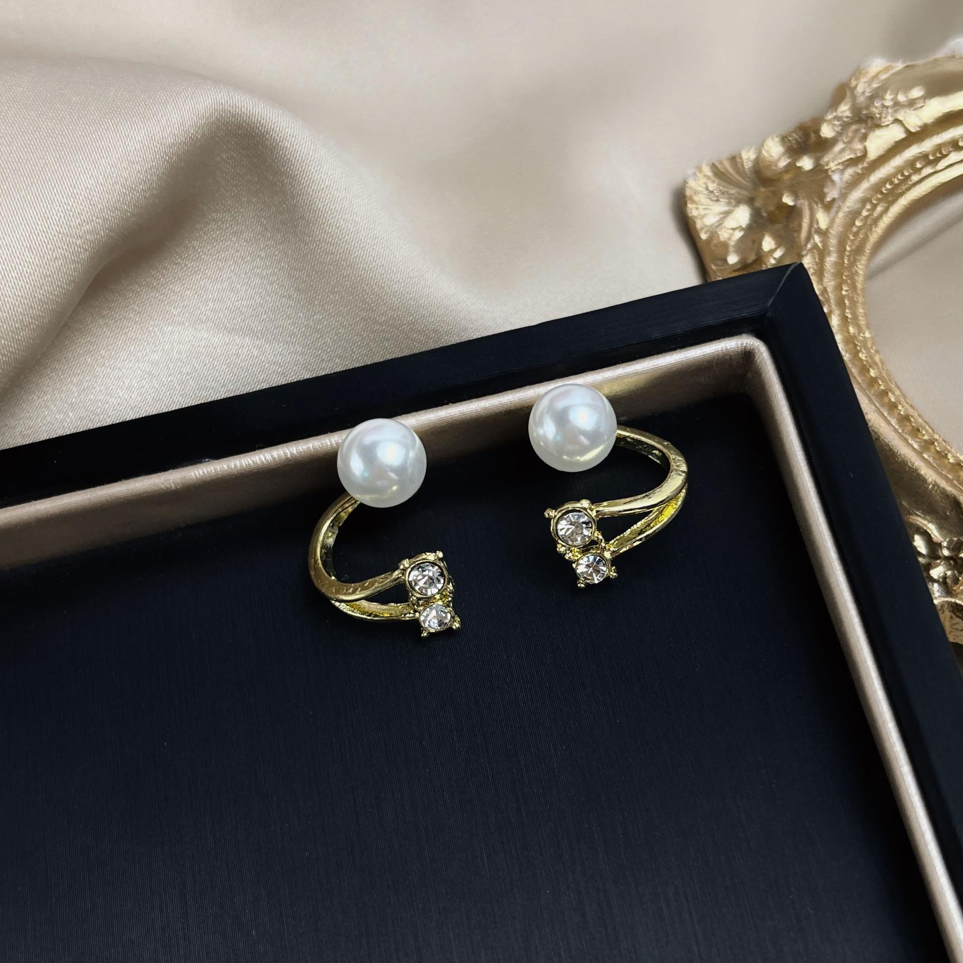 

Imitation Pearl Back Hang Post Two In One Curve Stud Earrings for Women Korean Temperament Zircon Brincos Wholesale Girl Gift