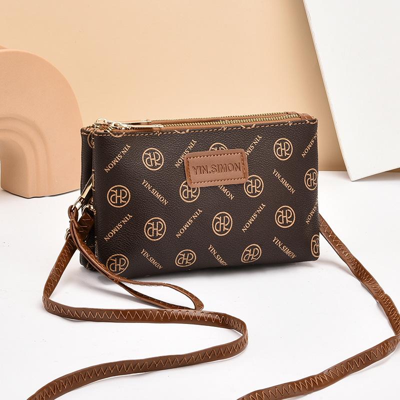 Bag Women's Messenger Bag 2025 New Versatile High-end Shoulder Bag Underarm Hand Carry Small Square Bag Women's Bag Women's Bag