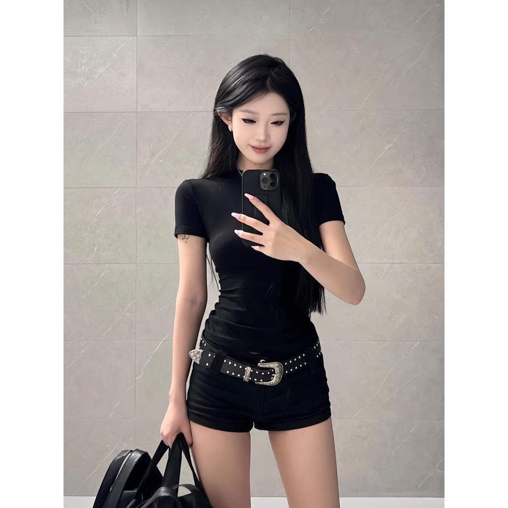 Women's Black and White Short-Sleeved Summer T-Shirt, Versatile Round Neck, Slim Fit, Trendy Short Top