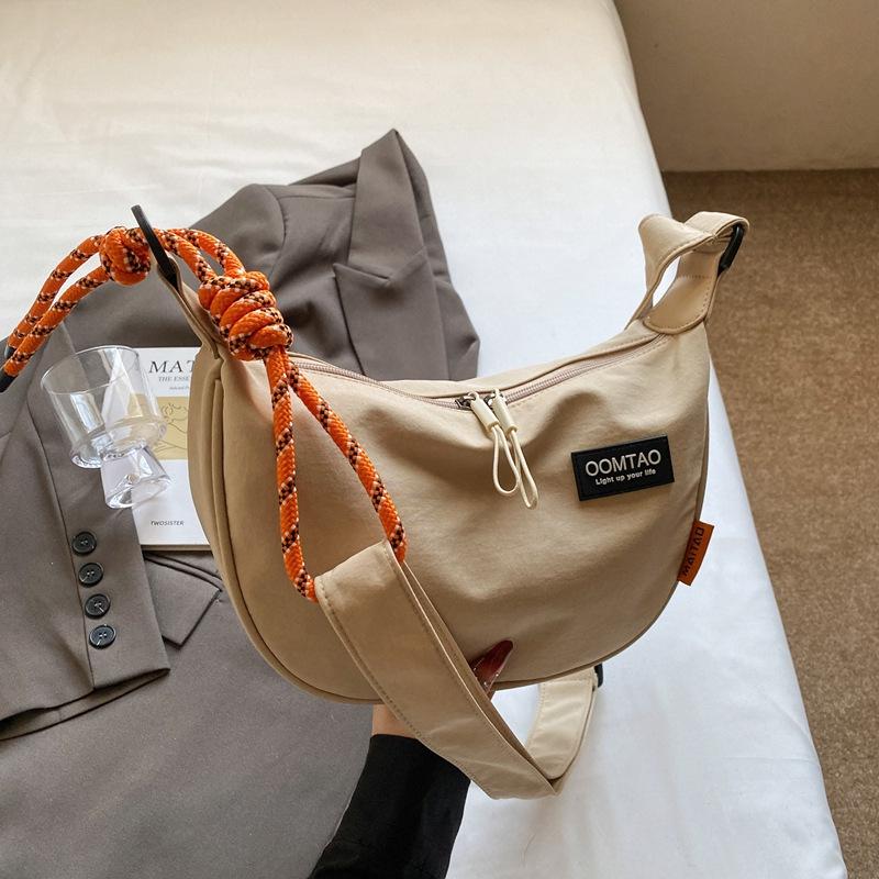 

2025 Women s Large Capacity Dumpling Crossbody Bag - Autumn/Winter Casual Versatile Lightweight Shoulder Bag 27cm x 17cm x 10cm