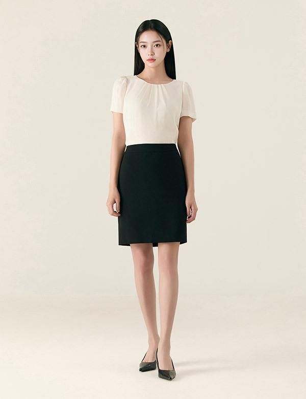 ROEM Basic Round Neck Short Sleeve Blouse Rmblg24R03