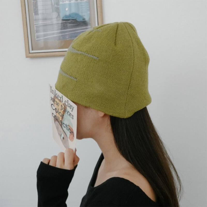 Women's and Men's FW Street Star Beanie