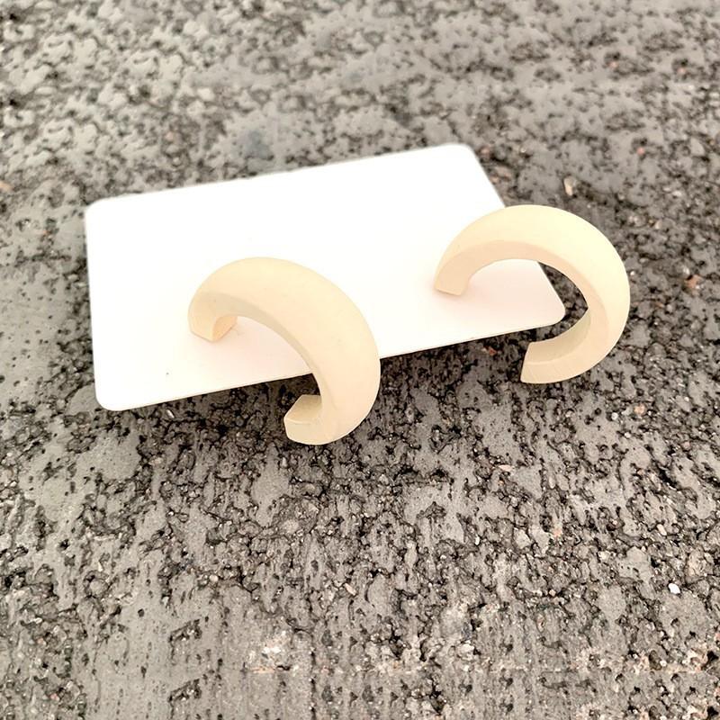 Fashionable C-shaped Wooden Earrings Retro Geometric Half-circle Design Studs