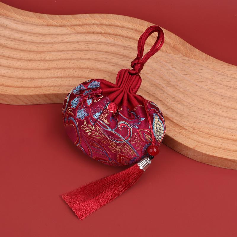 Scented Sachet: Hanging Cotton Linen Bag with Traditional Chinese Medicine Aroma for Bedroom
