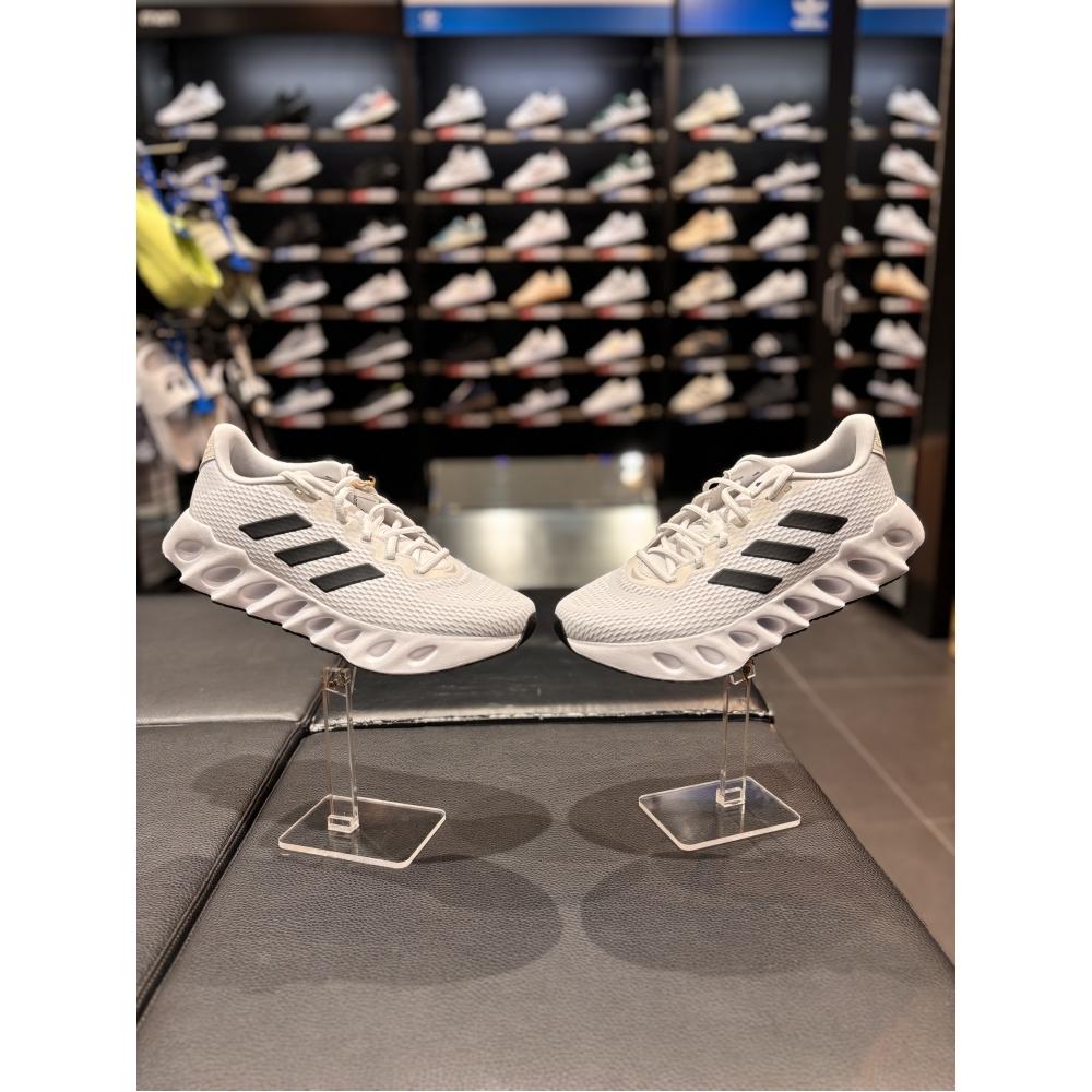 

Мужские беговые кроссовки adidas IF5719 Switch Run