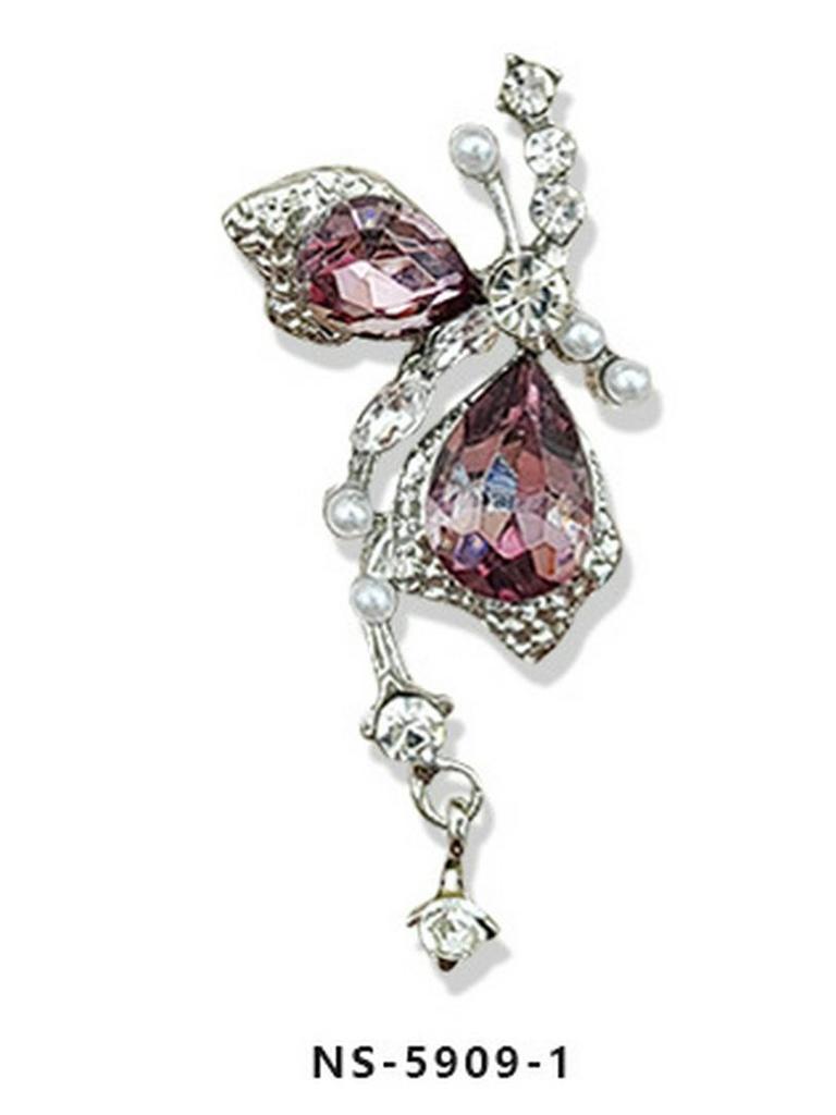 Luxury Alloy Rhinestone Butterfly Nail Decorations with Pearls