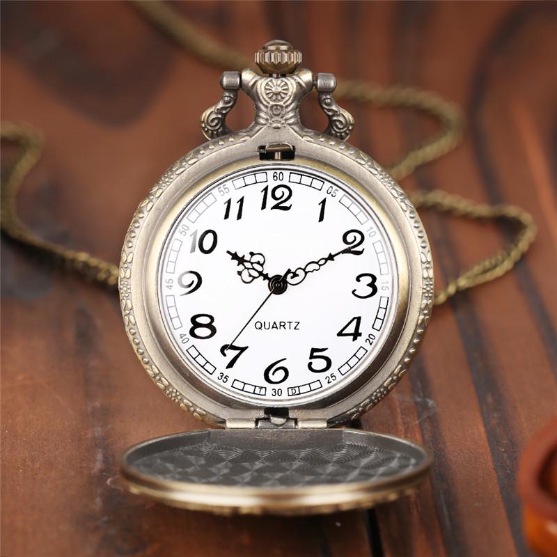 Vintage Bronze Wolf Animal Head Relief Quartz Pocket Watch with Necklace Chain Pendant Great Gift for Men's Kids Clock Watch