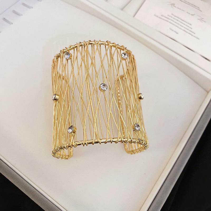 

Женский минималистичный браслет высокого класса с неровной вогнутой формой: Европейский и американский нишевый холодный стиль браслет